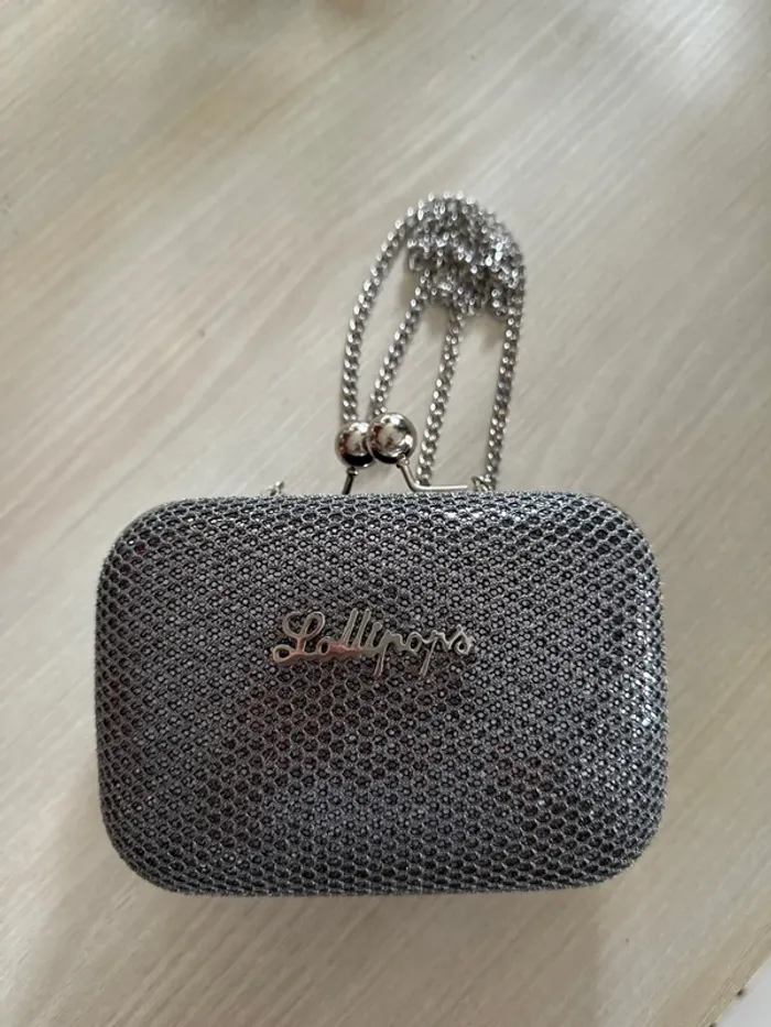 Sac pochette tendance jamais utilisé NEUF
