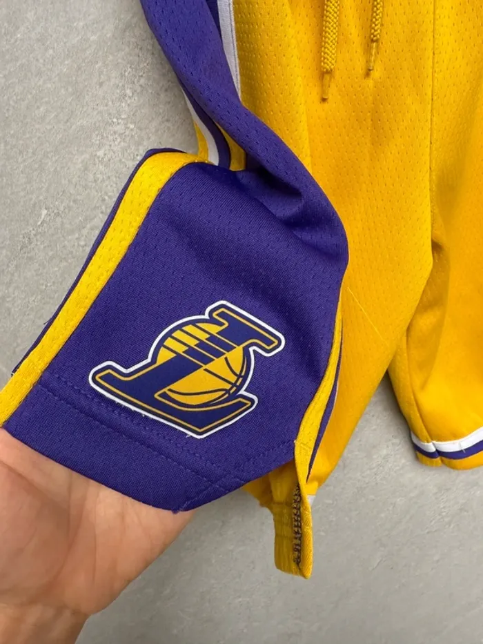 Ensemble enfant maillot de basket Lakers NBA taille S - photo numéro 14