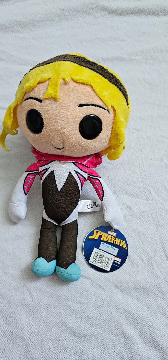 Peluche Spider-Gwen / Spider-Woman  Neuve avec étiquette - photo numéro 3