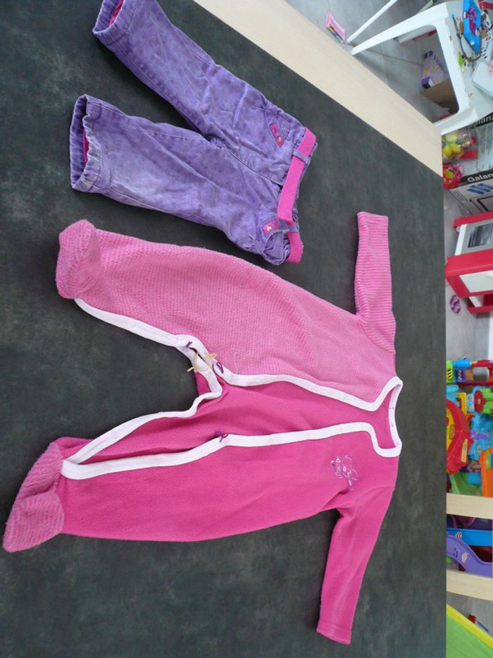 Pantalon et sur pyjama 12 mois. Lot ou unité