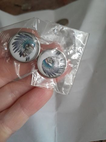 Magnifique paire de bijoux à pression/ à clipser neufs