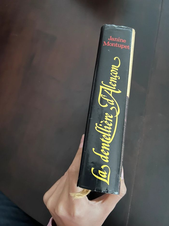 Livre la dentellière d’Alençon de Janine montupet - photo numéro 3