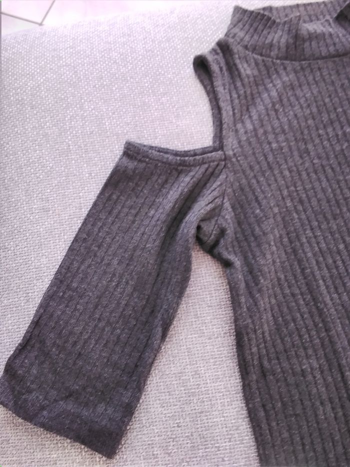 Tee shirt col  montant - photo numéro 2