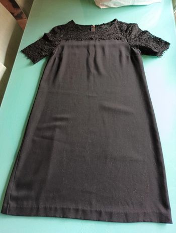 Robe dentelle noire marque Zara basic taille 36