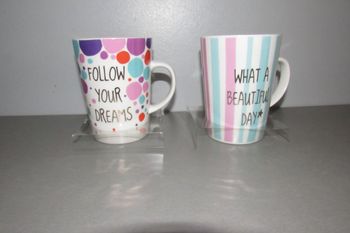LOT DE 2 MUGS "LILY'S FAVOURITES" - NEUF - n°33