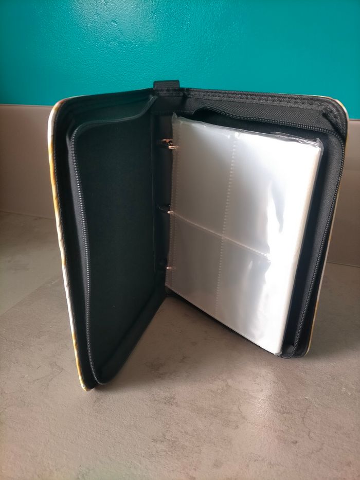 Classeur pour 400 cartes Pokémon - photo numéro 3