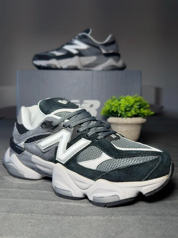 New Balance 9060 Noir et Gris 39.5