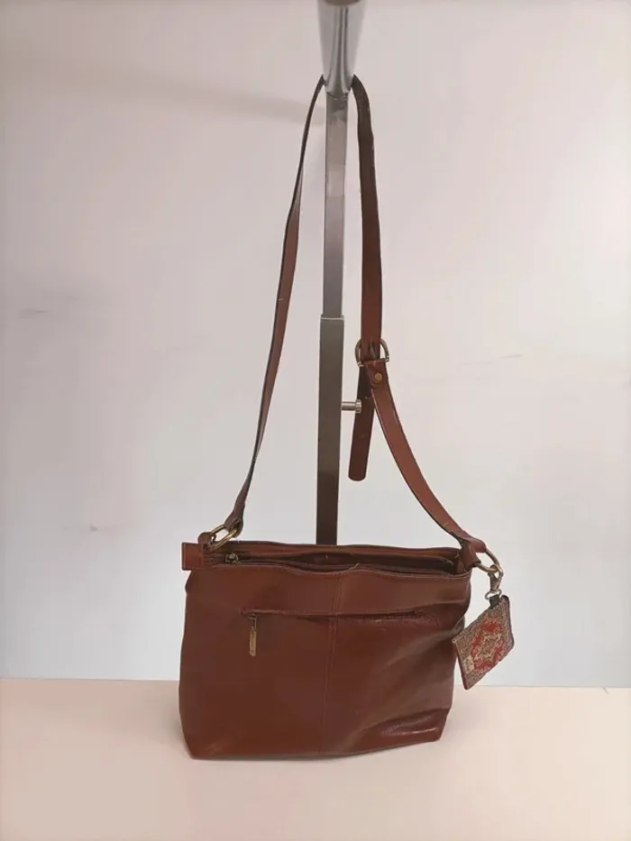 Sac à main bandoulière Melanie marron détails dorés - photo numéro 3