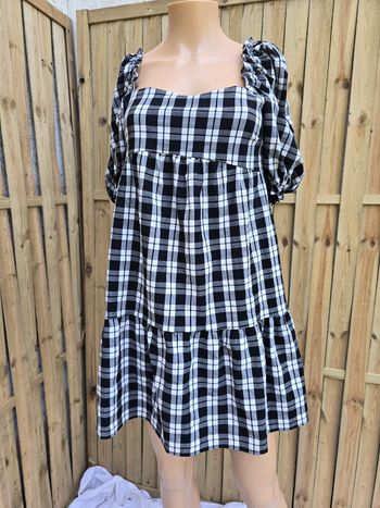 Robe vichy Épaules dénudées 🍒Divided🍒neuve sans étiquette taille 38