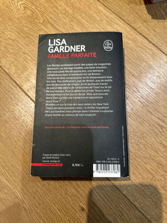 Livre famille parfaite - photo numéro 2