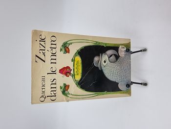 Livre Zazie dans le Métro (Queneau)