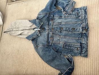 Veste en jean à capuche garçon Primark 18-24 mois très bon état