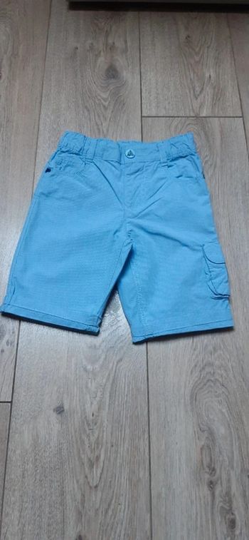 Short bleu sergent major 3 ans en très bon état