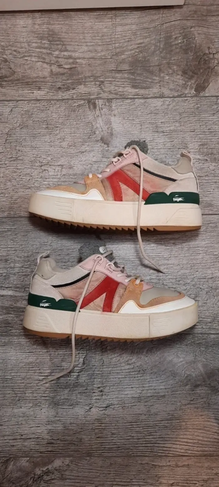 Basket  basses Lacoste L002 pointure 37