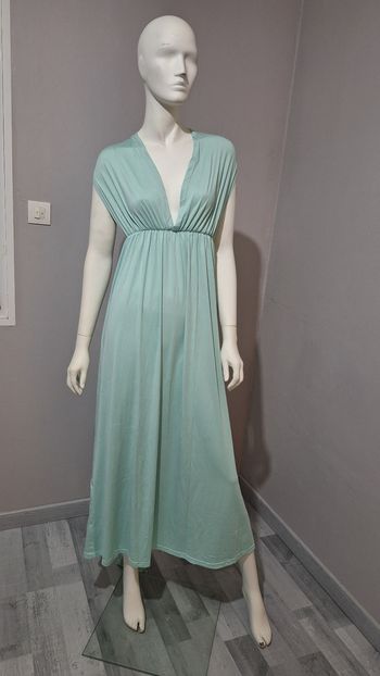 Robe de soirée taille M neuve