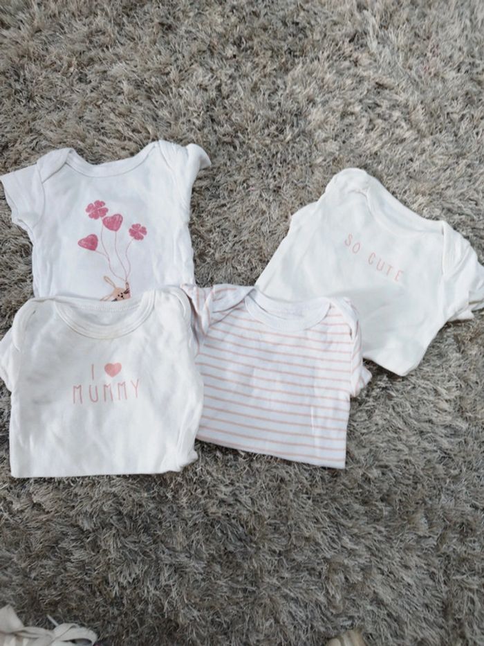 Lot de 4 body manches courtes bébé fille taille 6 mois été