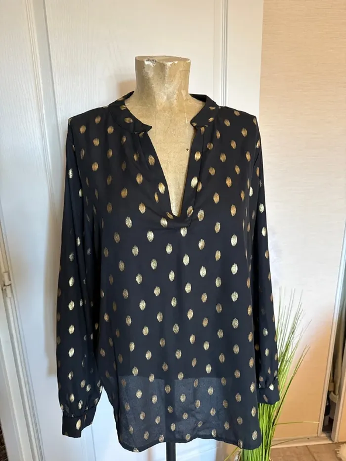 Jolie blouse à pois dorés doublée femme