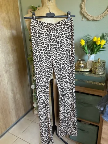 Joli pantalon fluide bas évasés femme