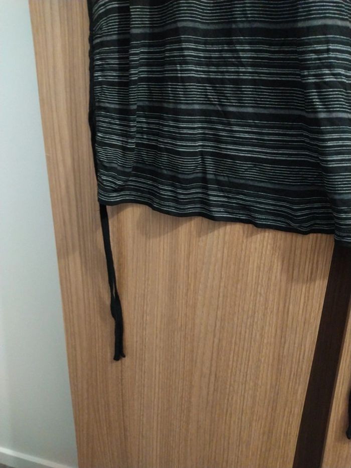 Tee shirt noir - photo numéro 3