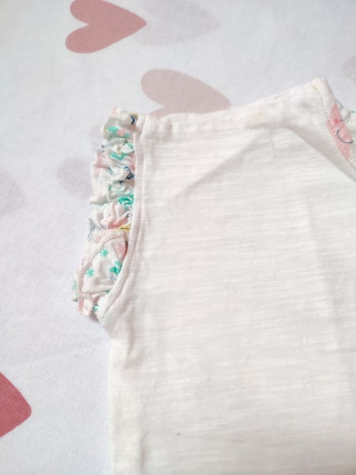 Tee-shirt manches courtes bébé fille - 9 mois - Très bon état - Mots d'enfants - photo numéro 3