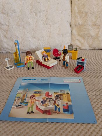 Playmobil City Life Starter pack 70034 - Cabinet de pédiatrie