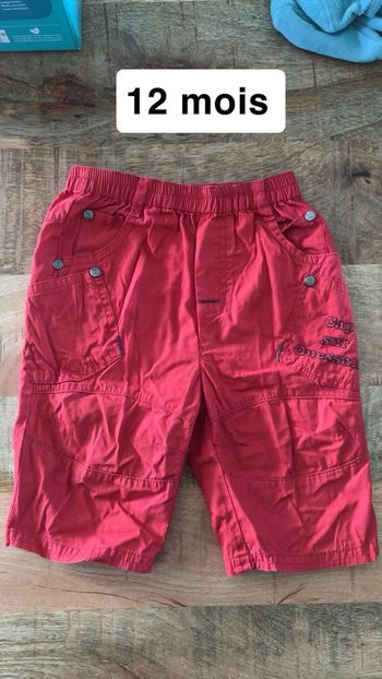Bermuda taille 12 mois