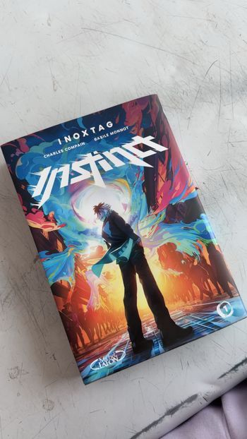 Livre instinct Inox tag