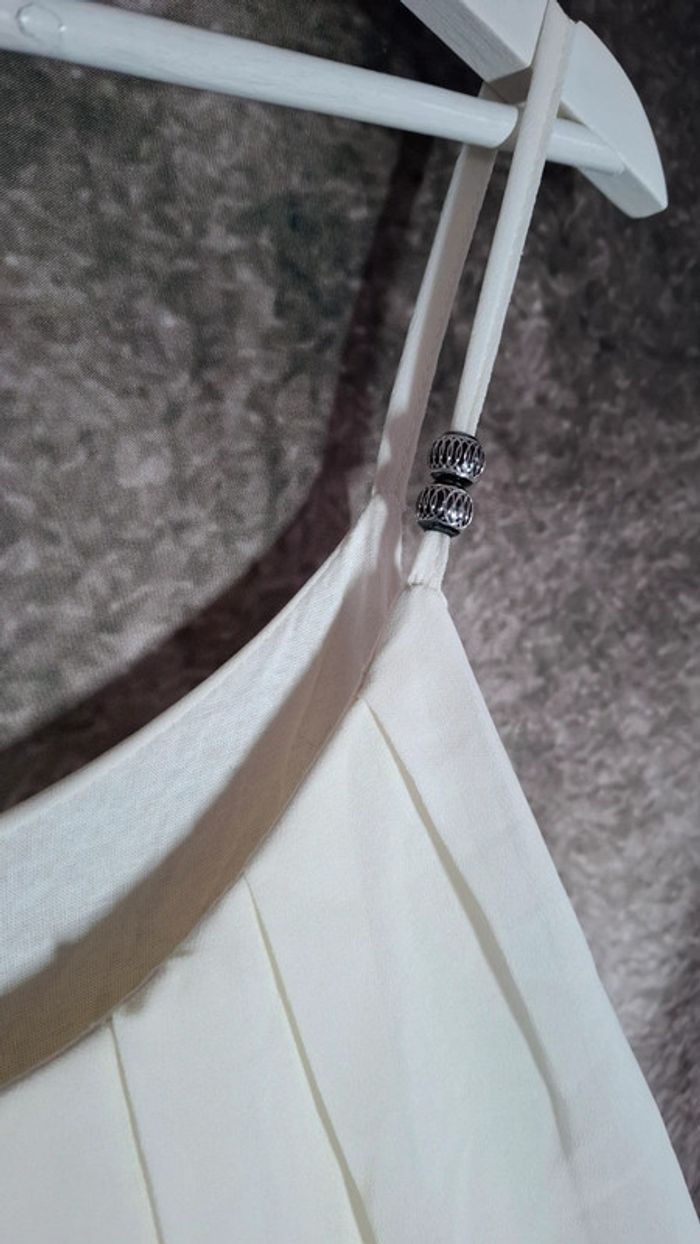 Robe crème fluide perles argentées - photo numéro 4