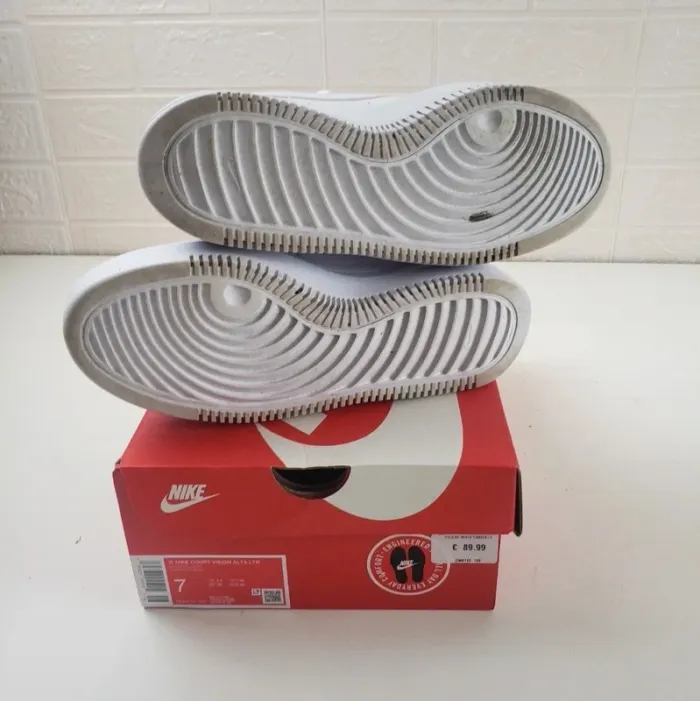 Baskets Air Force Nike taille 39 - photo numéro 7