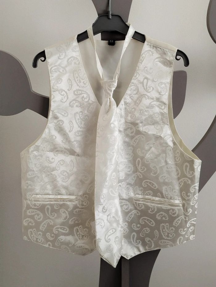 Blazer ivoire et cravate assortie taille 8 ans