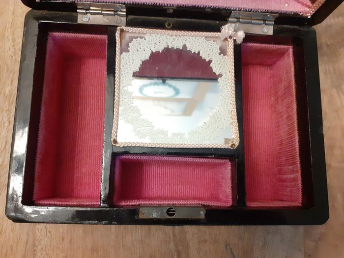 Boîte à musique et bijoux japonaise - photo numéro 5
