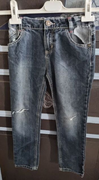 Jeans 7ans à trous