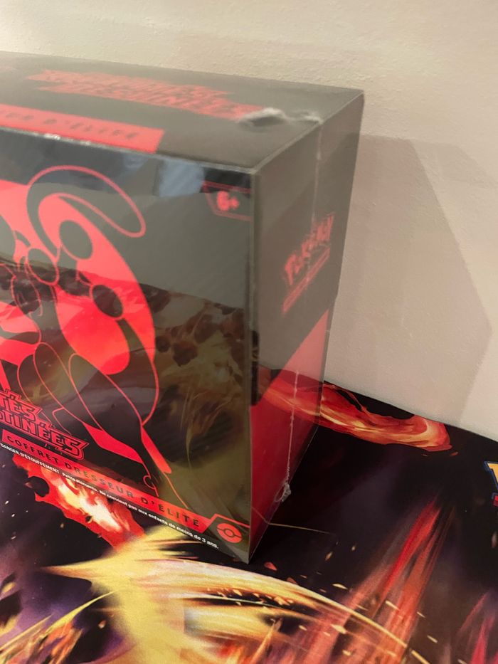 Coffret Pokémon ETB 10 avec défaut - photo numéro 3