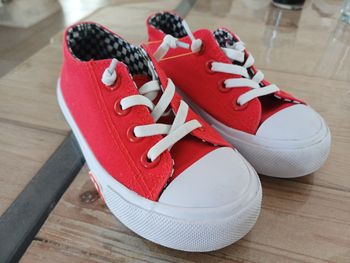 Tennis rouge 