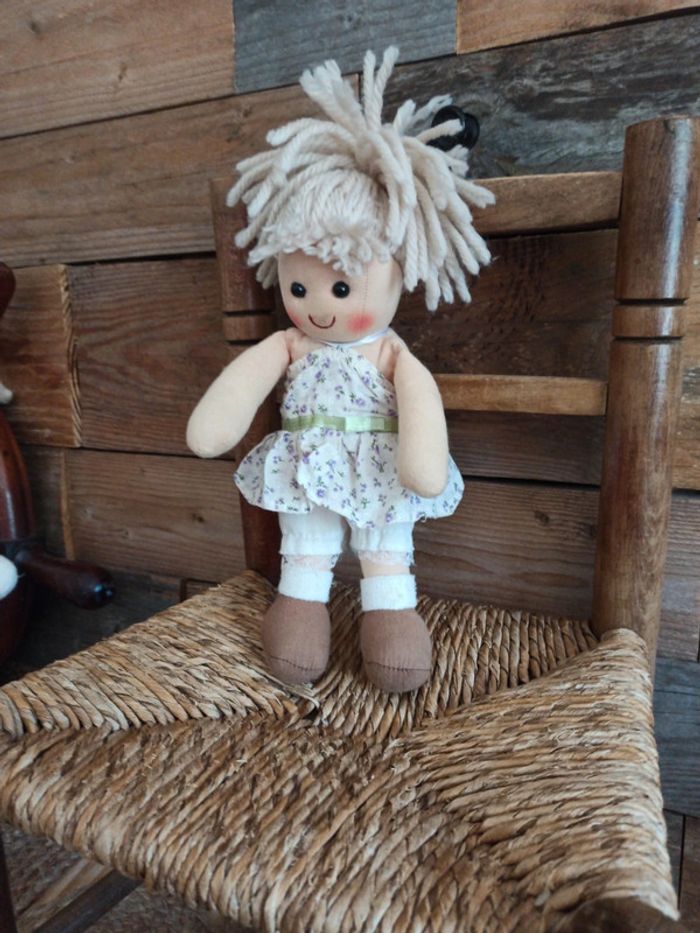 Peluche poupée pomme Pidou 25 cm tbe - photo numéro 3