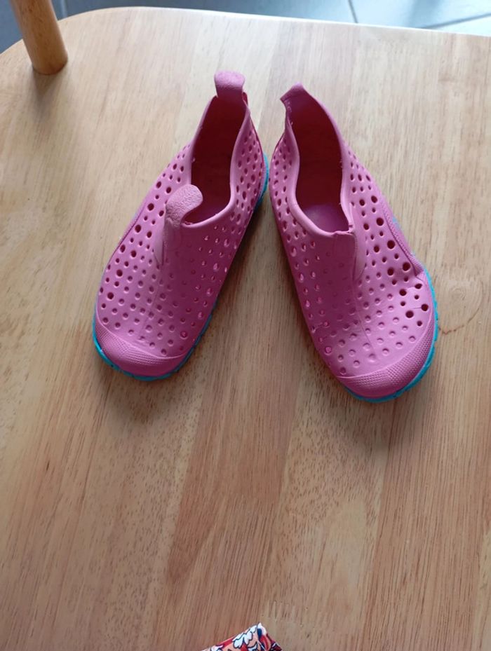 1€ chaussure pour jouer dans l eau nabaiji 25/26