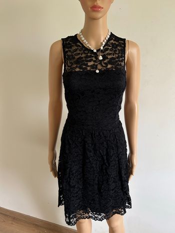 Robe noire neuve en dentelle Morgan taille 38 (valeur 55€) avec défaut 