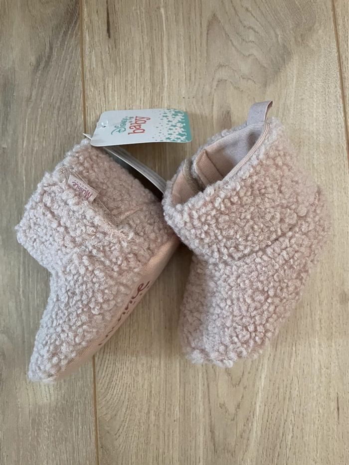Chaussure bebe 6 - 12 mois neuf