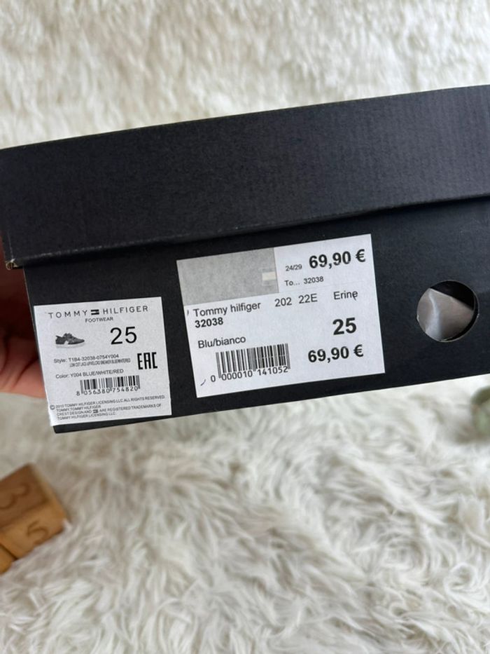 Paire de basket Tommy Hilfiger taille 25 - photo numéro 6