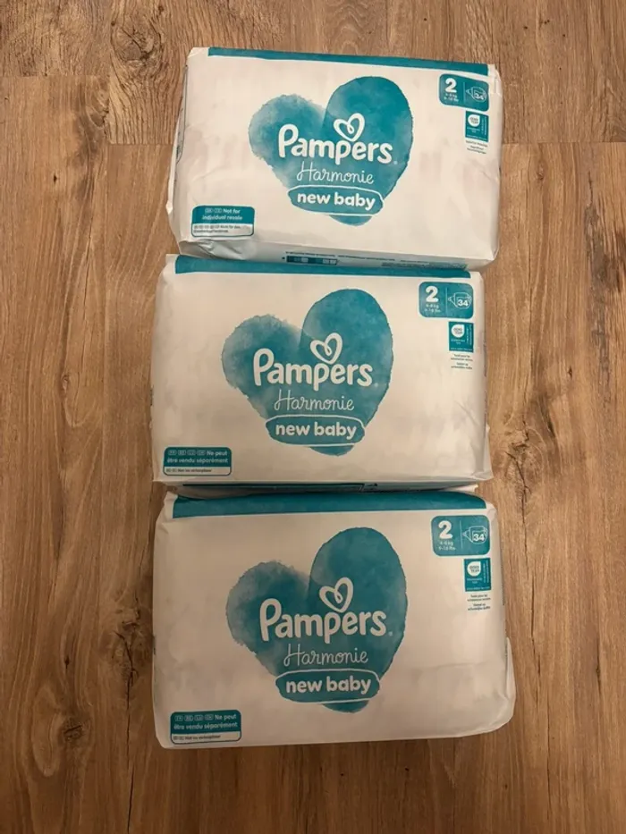 Lot 102 couches Pampers Harmonie taille 2