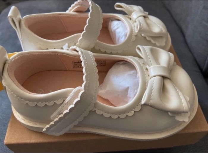Chaussures fille taille 25 - photo numéro 2