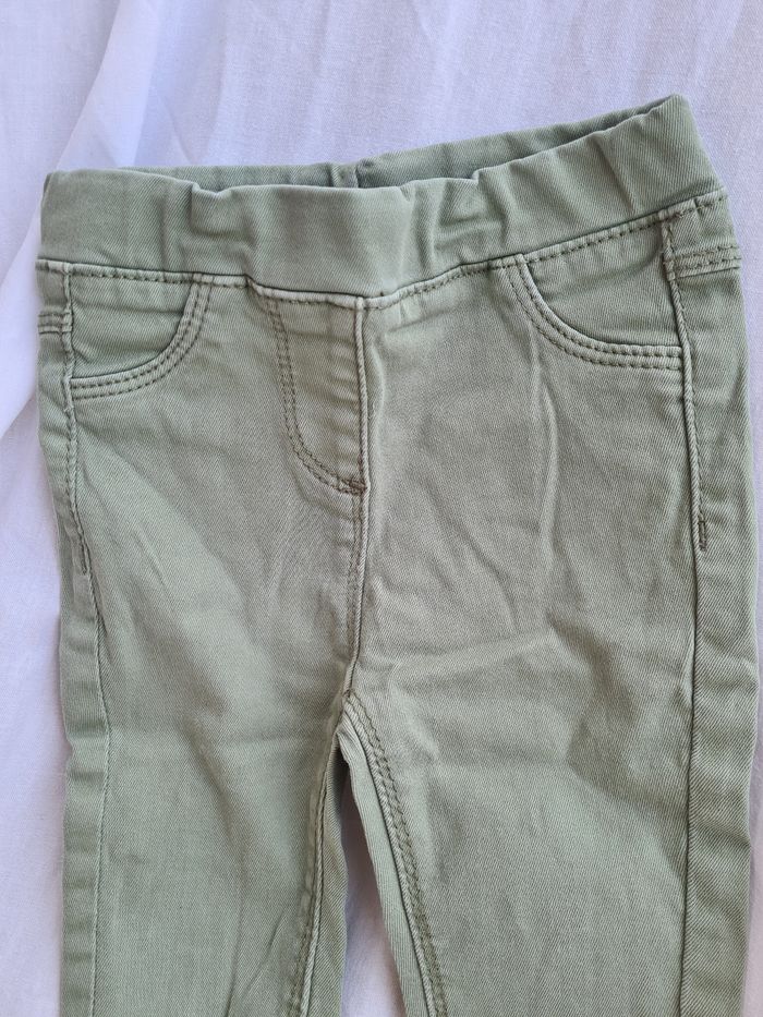 Leggins. Tape à l œil. 9 mois. Vert amande. - photo numéro 2