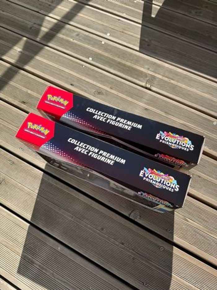 Lot de 2 coffrets Pokémon collection premium avec figurine ev8.5 Évolutions Prismatiques - photo numéro 3