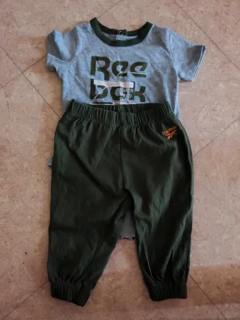 Ensemble Reebok vert 3/6 mois