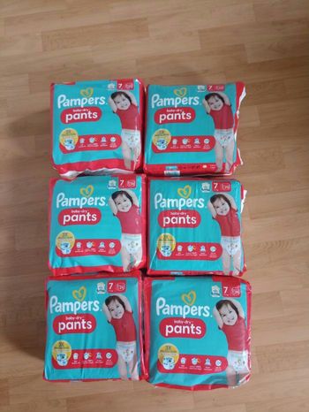 Lot de six paquets couches Pampers  pants culottes T7  taille 7