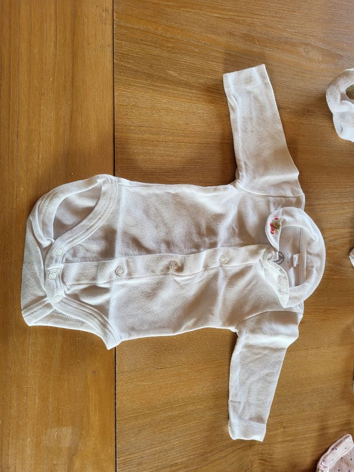 Lot vêtements bébé – Taille naissance - photo numéro 4