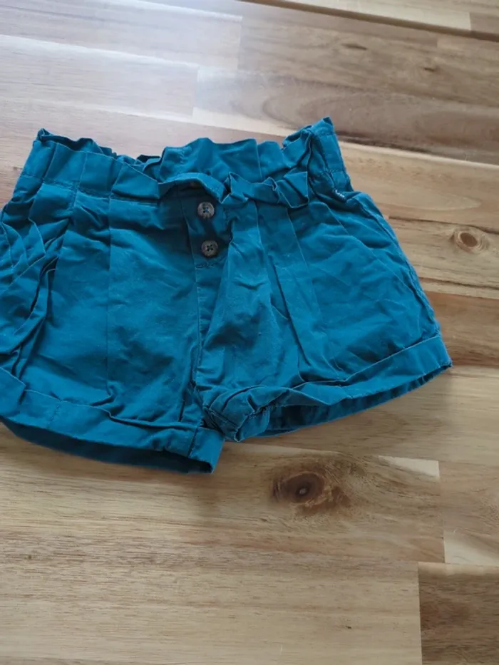 Lot 2 short et un pantalon fin - photo numéro 6