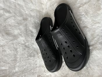 Sandales / Crocs noires pointure 41 rocket dog