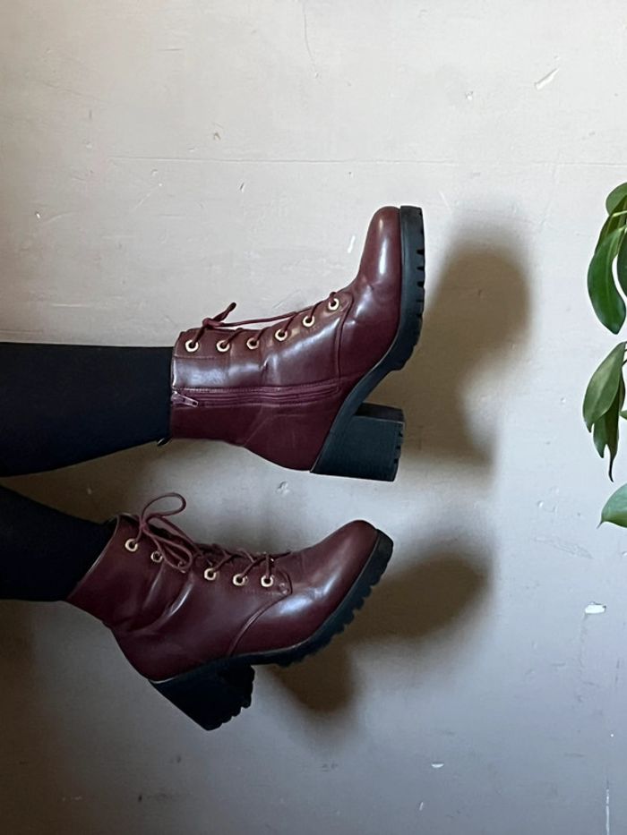 Bottines à talons avec lacets - bordeaux - photo numéro 2