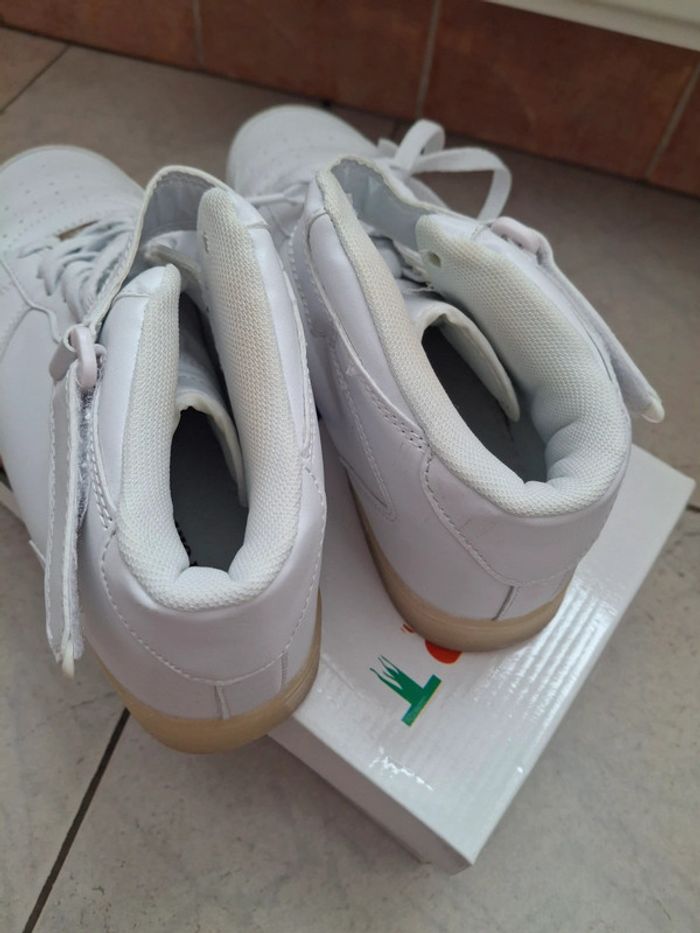 Basket blanches montantes en cuir - pointure 40/41 - photo numéro 4